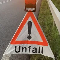 Logo VU mit Blitzleuchte.jpg